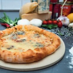 Boska Pizzasteen Deluxe - Voor Oven & BBQ - Knapperige Pizza's - Ø 29.5 Cm - BBQ Accessoires -Keukenbenodigdheden Winkel 1200x1200 156