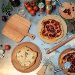 Boska Pizzaschep Amigo - Voor Warme En Koude Pizza - Kort Handvat - Beukenhout - 30 Cm Breed -Keukenbenodigdheden Winkel 1200x1200 236