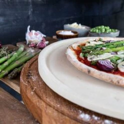 Boska Pizzasteen Deluxe L - Voor Oven & BBQ - Knapperige Pizza's - Ø 35 Cm - BBQ Accessoires -Keukenbenodigdheden Winkel 1200x1200 364
