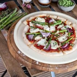 Boska Pizzasteen Deluxe L - Voor Oven & BBQ - Knapperige Pizza's - Ø 35 Cm - BBQ Accessoires -Keukenbenodigdheden Winkel 1200x1200 365