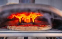 Ooni Fyra 12 Houtpellets Gestookte Pizzaoven -Keukenbenodigdheden Winkel 1200x766 1