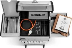 Burnhard Gas BBQ FRED JR. Deluxe - 2 Branders - Incl. Keramische Infraroodbrander & Afdekhoes - Deluxe -Keukenbenodigdheden Winkel 1200x796 2