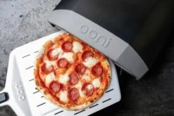 Ooni Pizzaschep Aluminium - Perforated Pizza Peel 12 Inch -Keukenbenodigdheden Winkel 1200x800 20