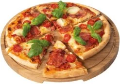 Boska Pizzaplank Friends L - BBQ Accessoires - Eikenhout - Handige Opvanggeul - Ø 34 Cm -Keukenbenodigdheden Winkel 1200x844