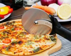 Bighorn Pizzaschep Voor BBQ En Oven-Inklapbare Handgreep -Pizzasnijder- Edelstaal -geschikt Als Broodschep En Ovenschep - SRPT01 -Keukenbenodigdheden Winkel 1200x944 1