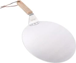 Nowad Pizzaschep RVS Rond Voor BBQ En Oven - 30,5 Cm - Pizzaspatel - Taartschep - Houten Handvat - Ophangbaar - Rond - Vaatwasbestendig - Keukenaccessoires -Keukenbenodigdheden Winkel 1200x992 1