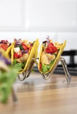 Krumble Taco Houder - Taco En Tortilla Houder Voor 4 Stuks - Serveerschalen - Koken & Tafelen - Kookgerei - Snack- & Tappasschalen - Metaal - Zilver -Keukenbenodigdheden Winkel 813x1200 2